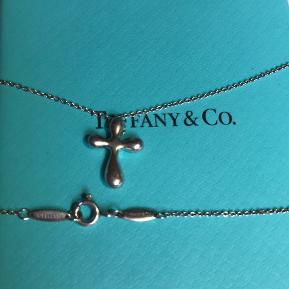 Tiffany & Co. Elsa Peretti cross pendant necklace - Picture 3 of 4